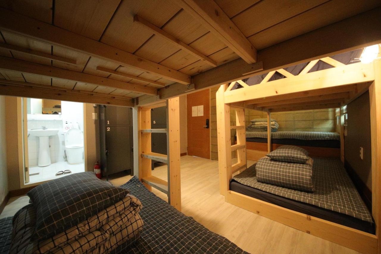 Stitches House Gasthof Seoul